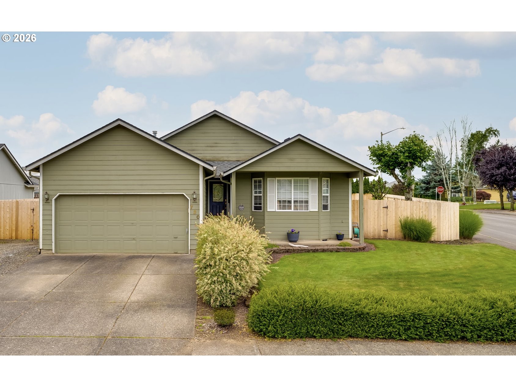 730 15TH CIR, LaCenter, WA 98629