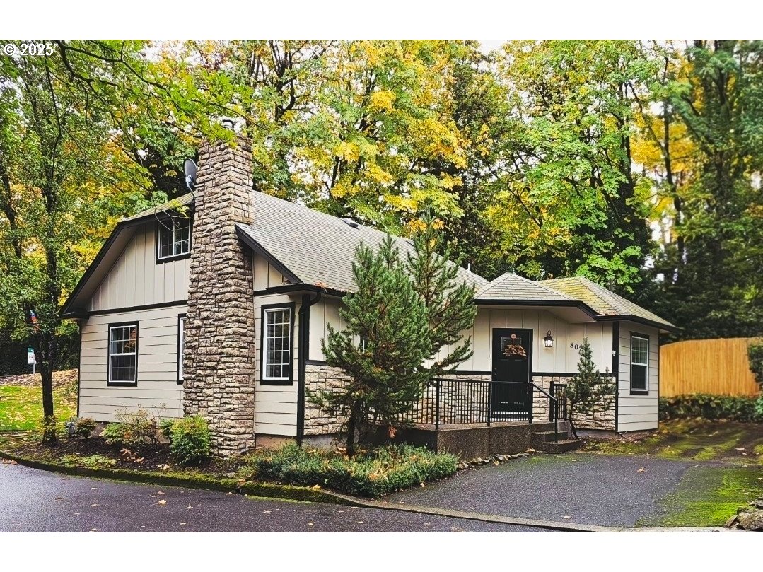 802 5TH CIR, Camas, WA 98607