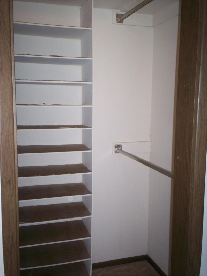walkin closet