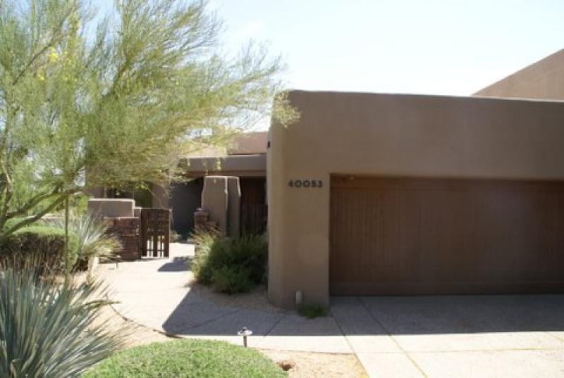 Entrance Apache Cottage 45