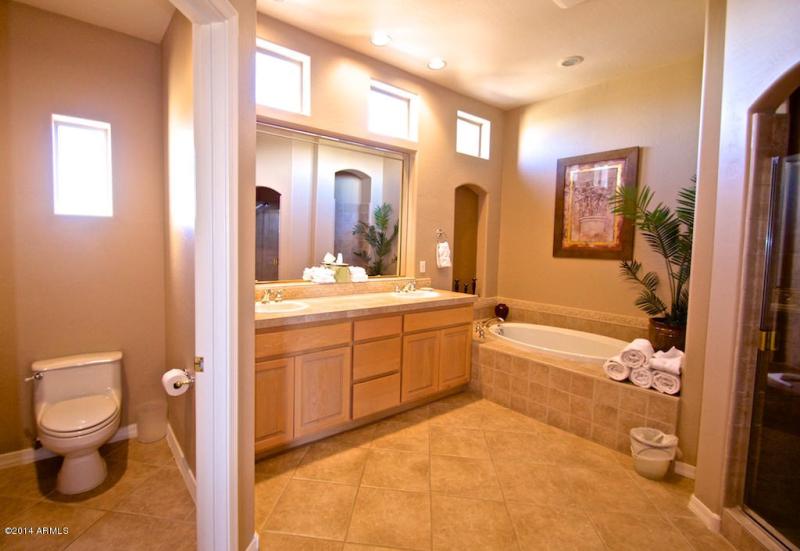 PRIVATE TOILET ROOM