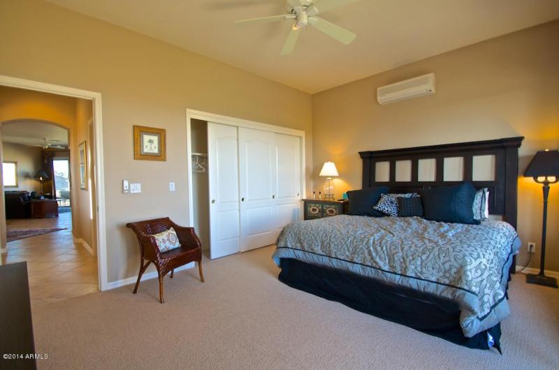 GUEST KING BED