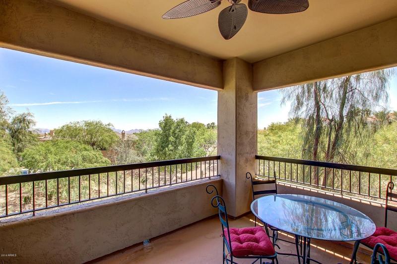 VTC 2064 BALCONY