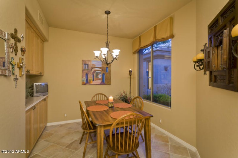 Eat-In Kitchen