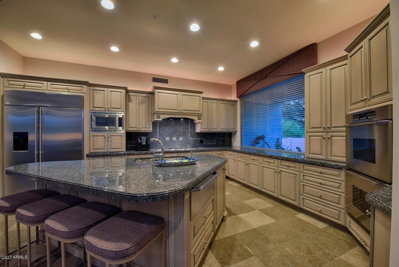 Kitchen 1