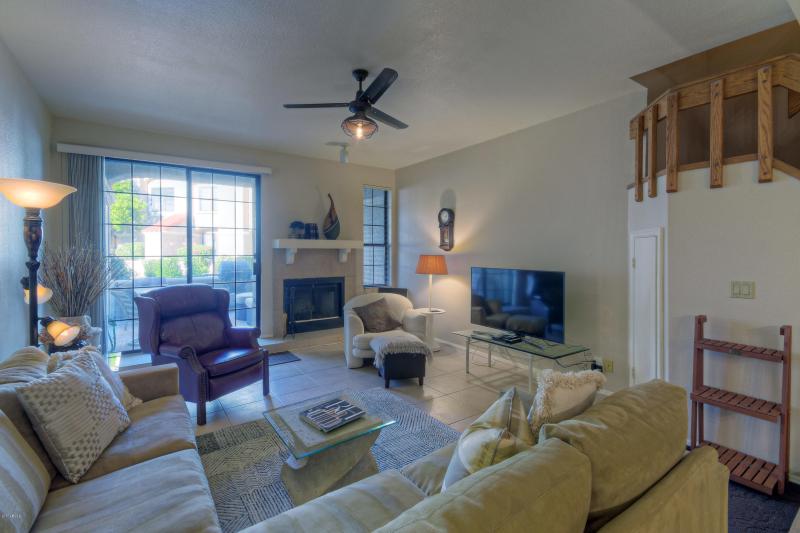 8300 E Via De Ventura 1006-MLS_Size-004-