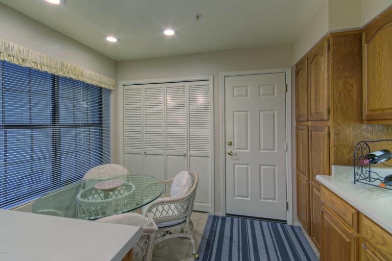 8300 E Via De Ventura 1006-MLS_Size-011-