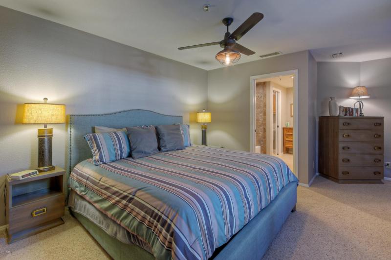 Guest bedroom