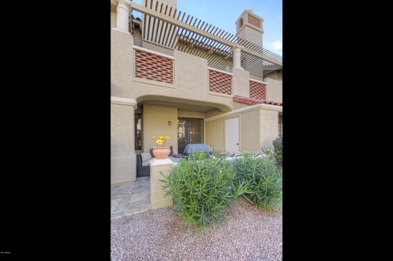 8300 E Via De Ventura 1006-MLS_Size-021-