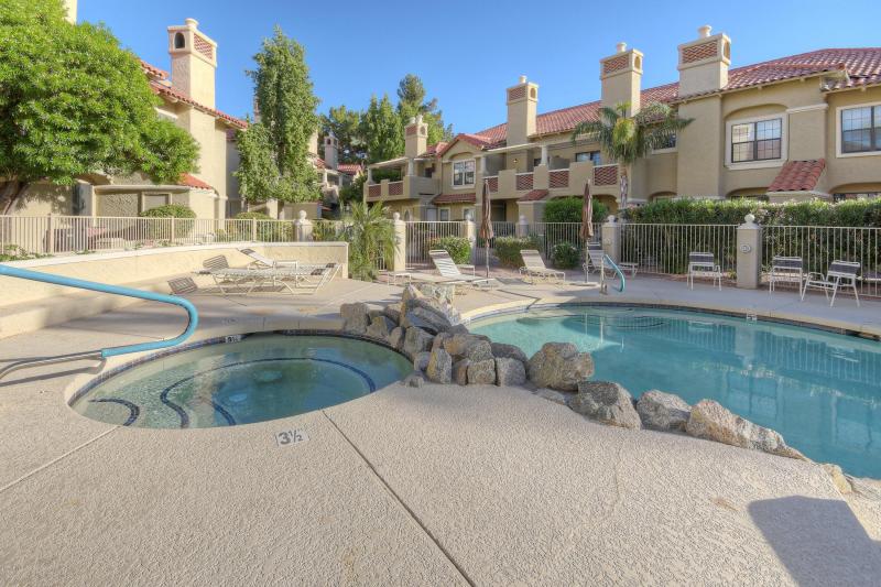 8300 E Via De Ventura 1006-MLS_Size-022-