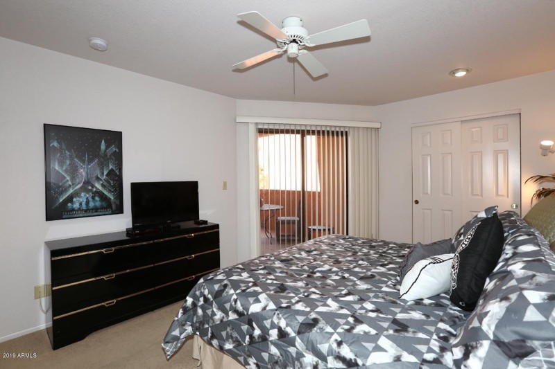 Master Bedroom2