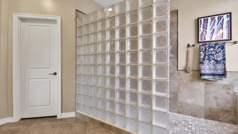 Walk in shower