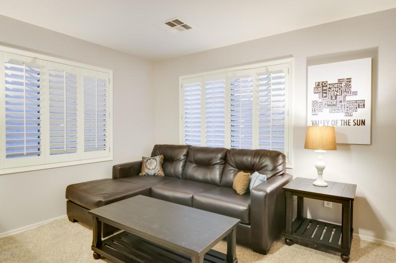 Master sitting area