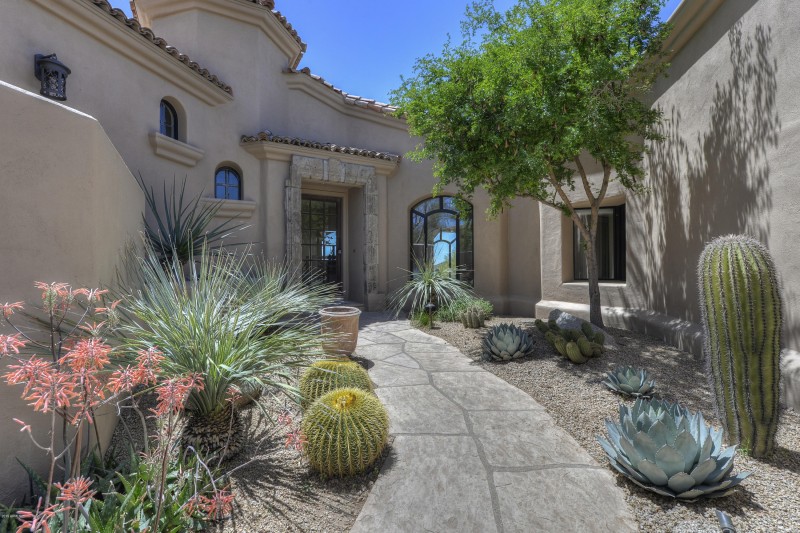 003_Front Entry