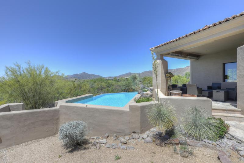 030_Pool-Patio