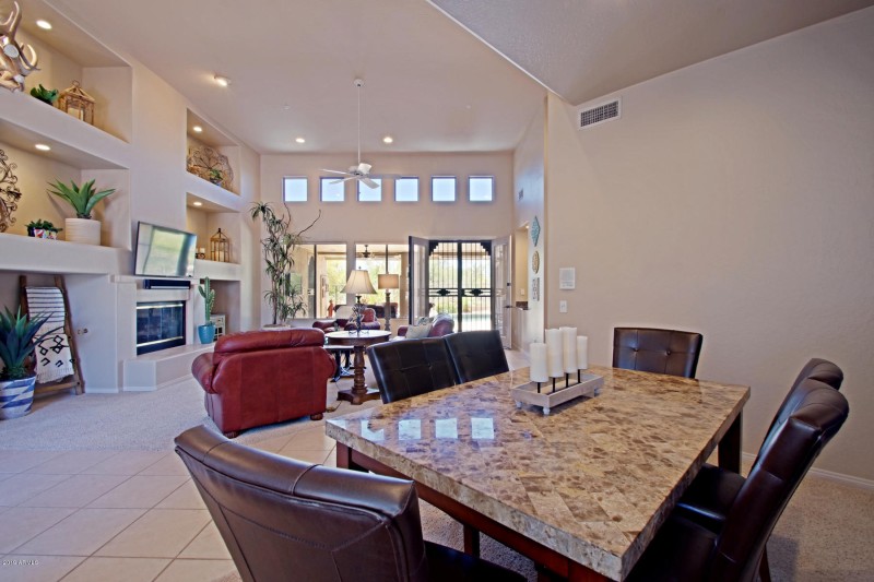 Dining area 1
