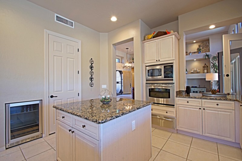 Kitchen 8