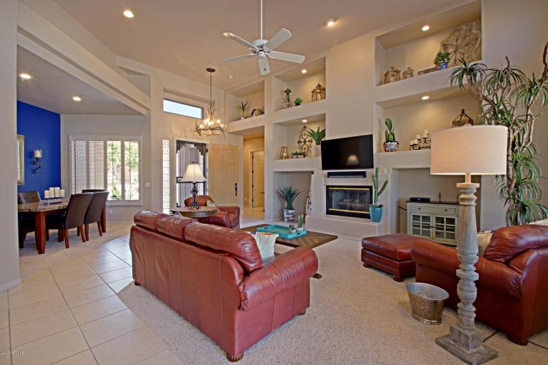 Living room 5