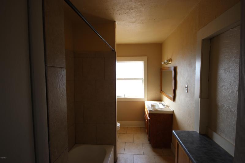 Apt 3 Bathroom