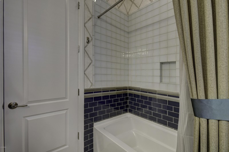 Bathroom with Tub