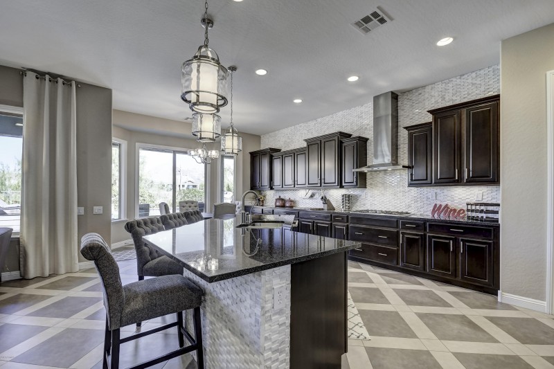 Kitchen with Island