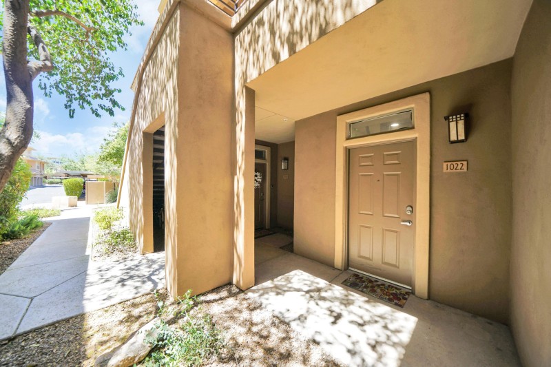1022 Front