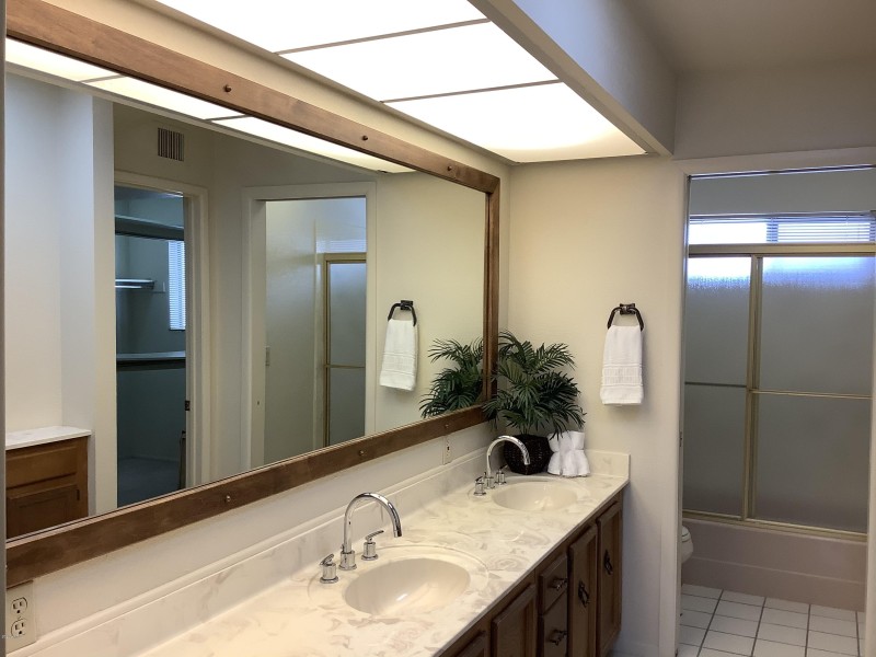 3rd Bath Upstairs