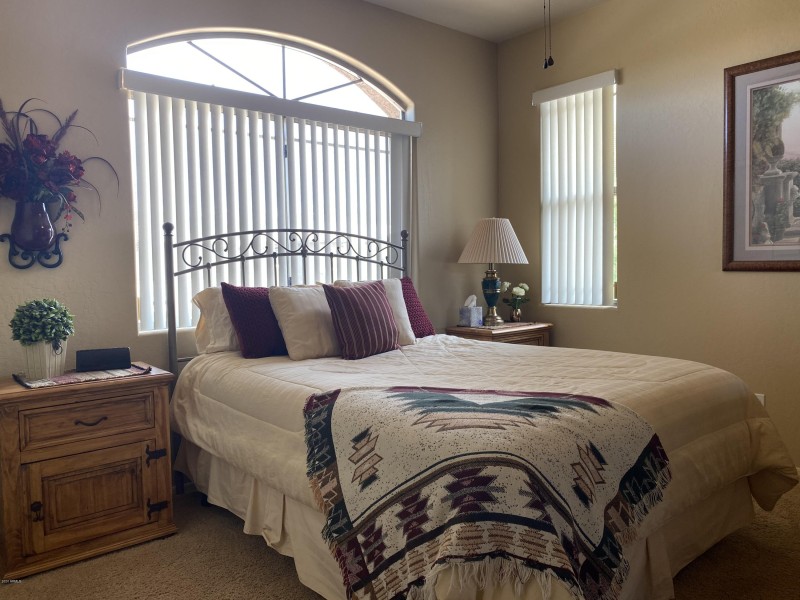 Bedroom with Queen Bed