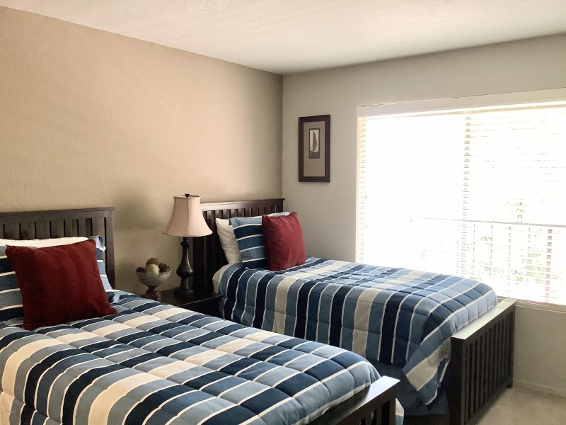Guest bedroom