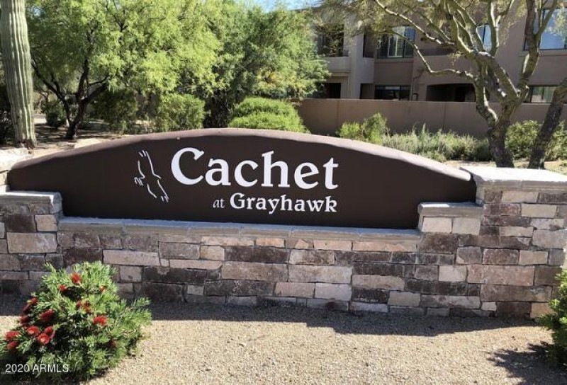 Cachet Front