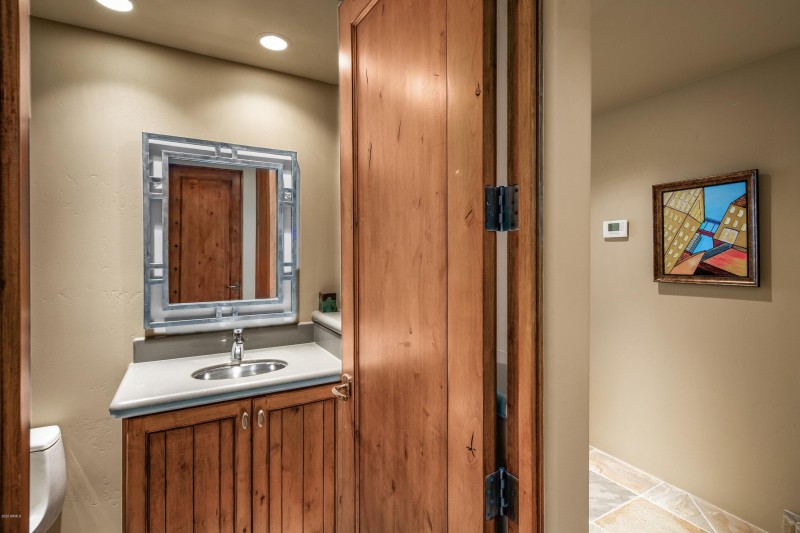 024_Powder Room