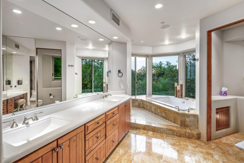 028_Master Bath