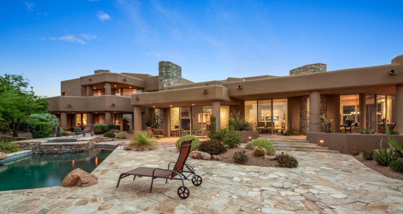 045_Rear Exteriors