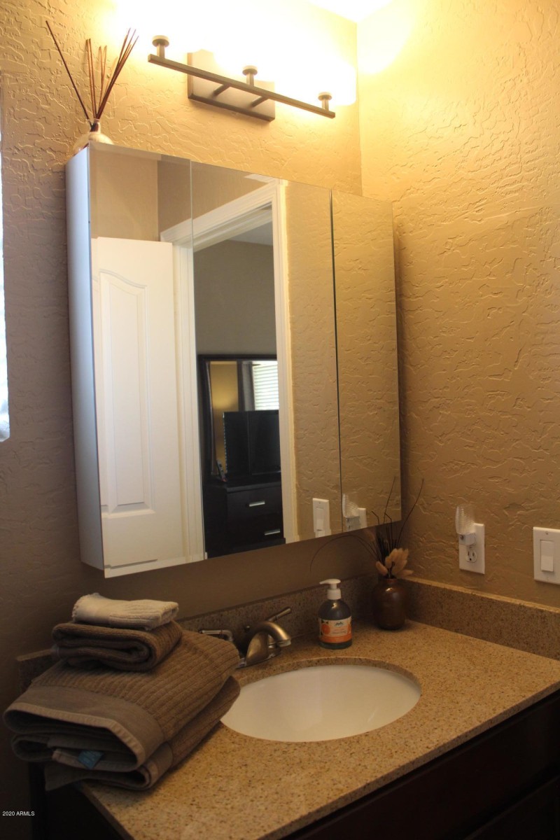 Master Vanity