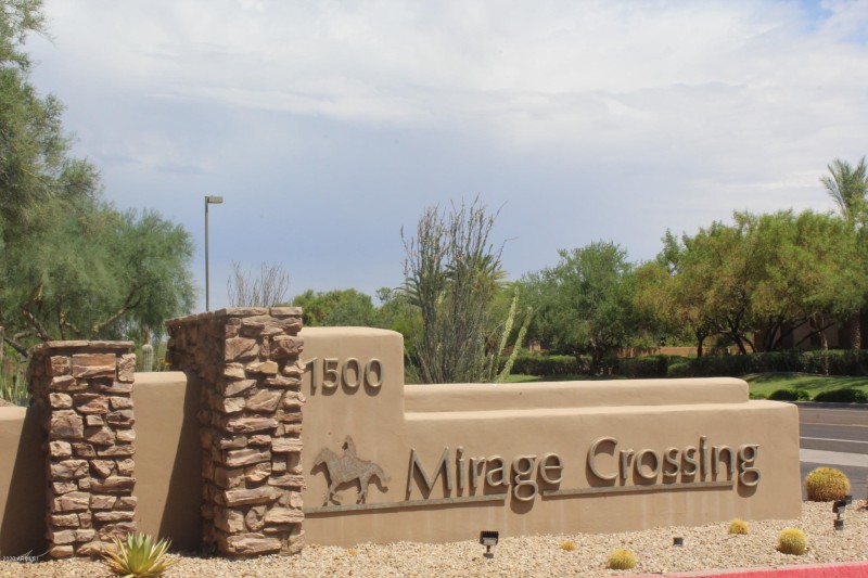 Mirage Crossing Entry