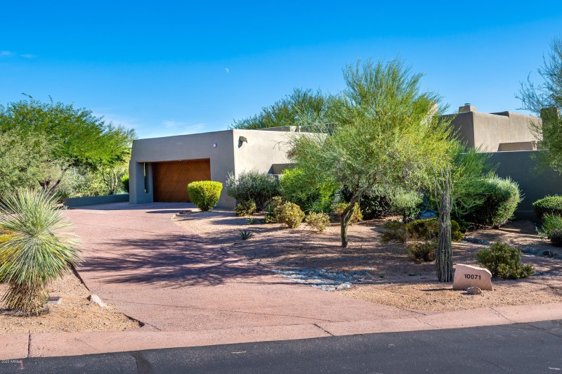 10071EGraythornDr-1