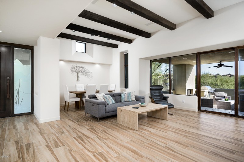 10071EGraythornDr-5