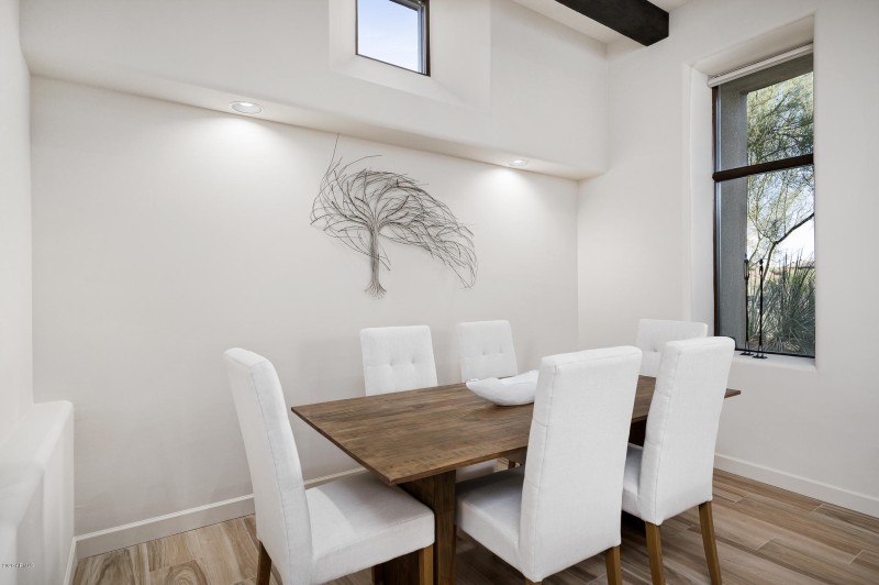 10071EGraythornDr-9