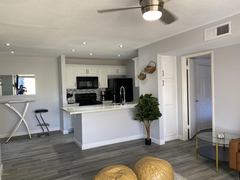 Open Kitchen