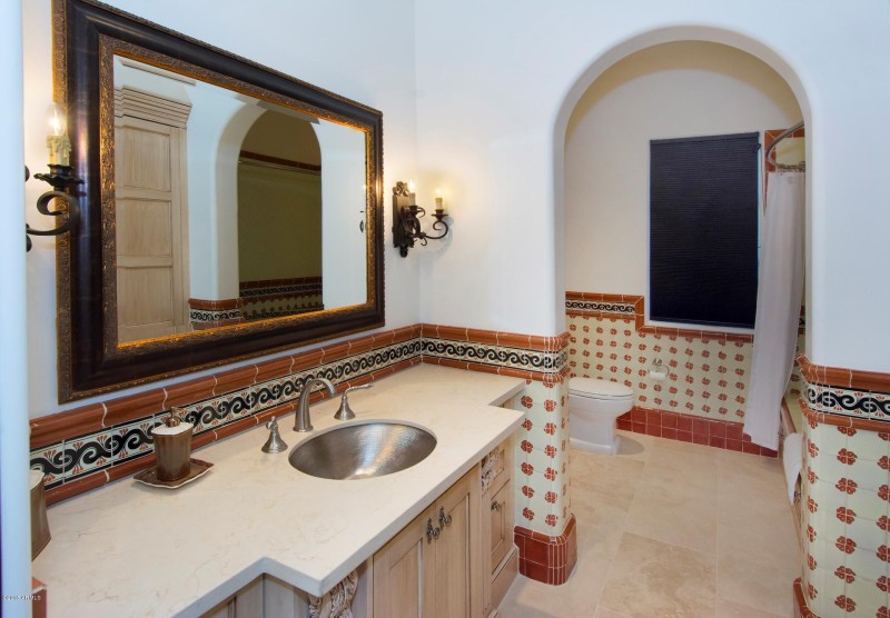 GUEST BATHROOM