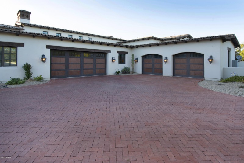 4 CAR GARAGE & MORE ROOM FOR PARKING