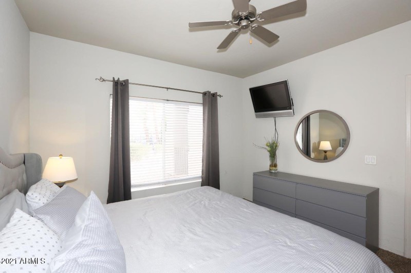 Master Bedroom2
