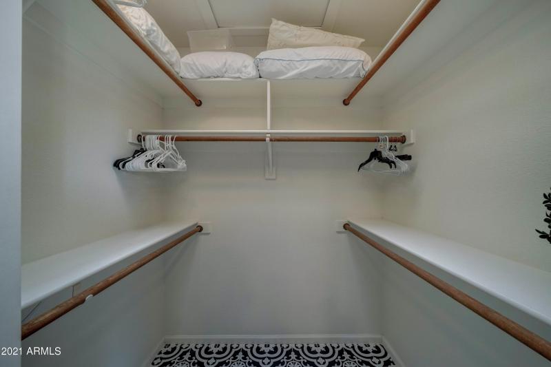 MSTR BDRM CLOSET