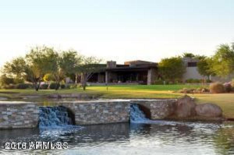 Welcoming Water Features by the Verdi Gr
