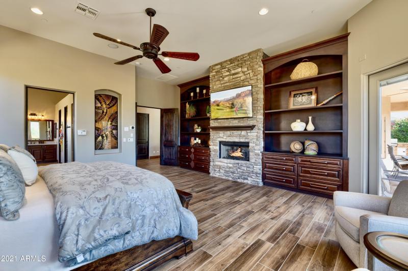 013_Master Bedroom