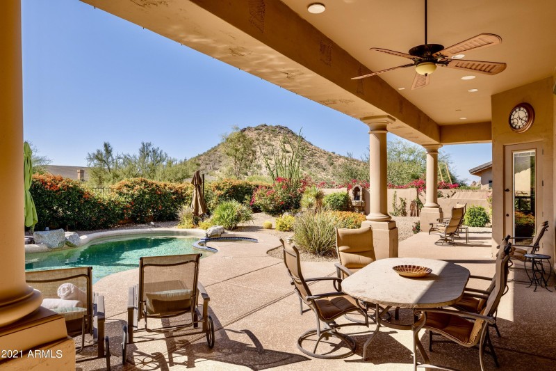 022_Patio Views