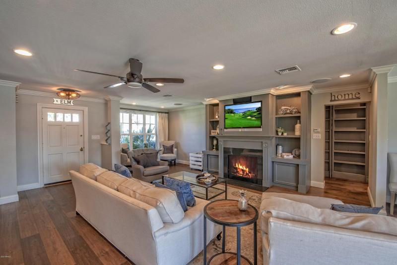 005_Living Area