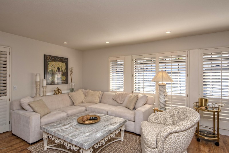 003_Living Room