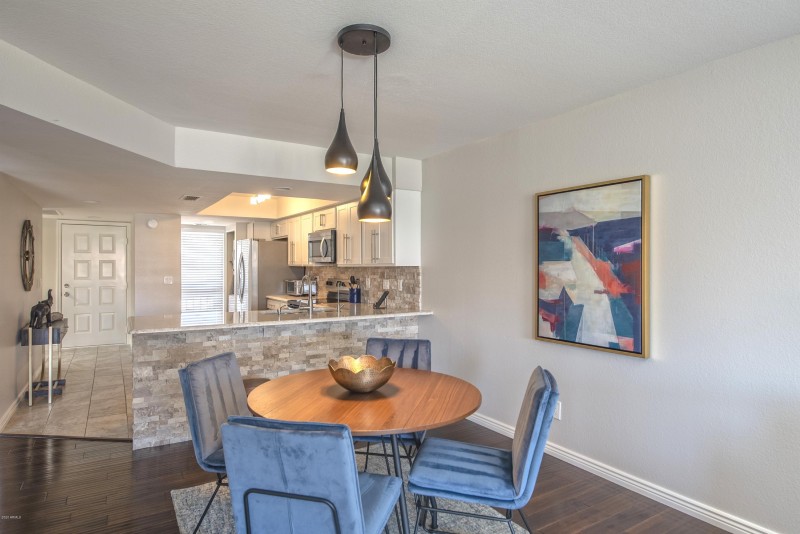 006_Dining Area