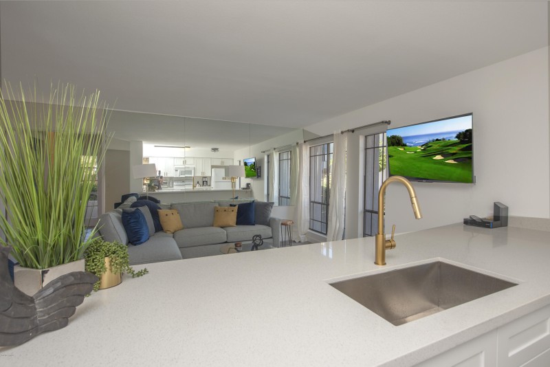 012_Kitchen View
